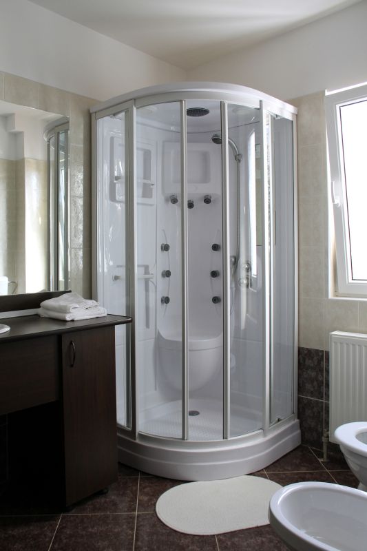 Compact Shower Design